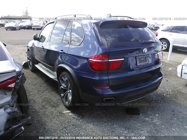 5UXZV8C58D0C17348 - 2013 BMW X5 XDRIVE50I BLUE photo 3