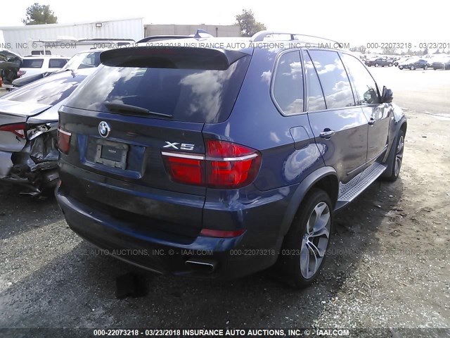 5UXZV8C58D0C17348 - 2013 BMW X5 XDRIVE50I Azul foto 4