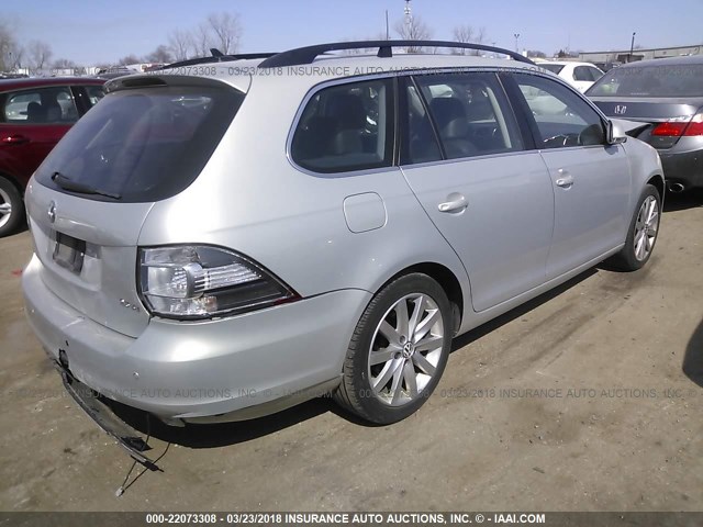 3VWPX7AJ3BM602401 - 2011 VOLKSWAGEN JETTA S/SE SILVER photo 4