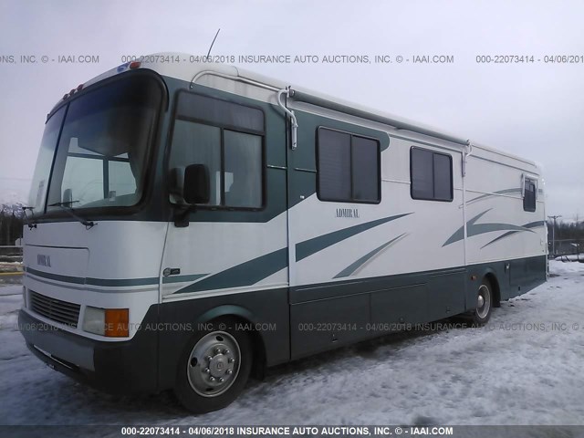 5B4MP67G823347943 - 2002 WORKHORSE CUSTOM CHASSIS MOTORHOME CHASSIS W22 Unknown photo 2