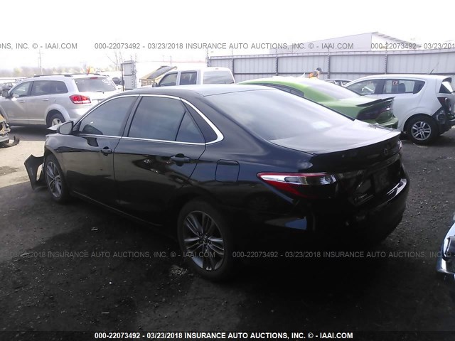 4T1BF1FK9GU546512 - 2016 TOYOTA CAMRY LE/XLE/SE/XSE BLACK photo 3