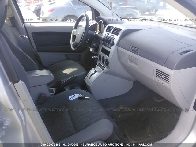 1B3HB48B77D312749 - 2007 DODGE CALIBER SXT SILVER photo 5