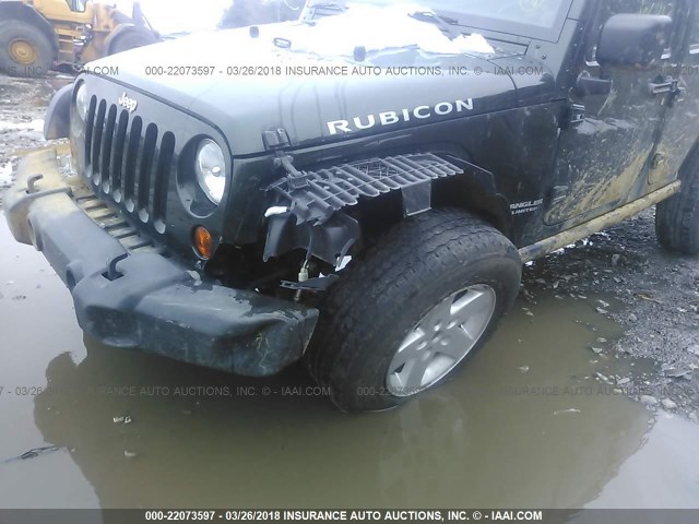 1J4BA6H13BL623243 - 2011 JEEP WRANGLER UNLIMITE RUBICON GREEN photo 6