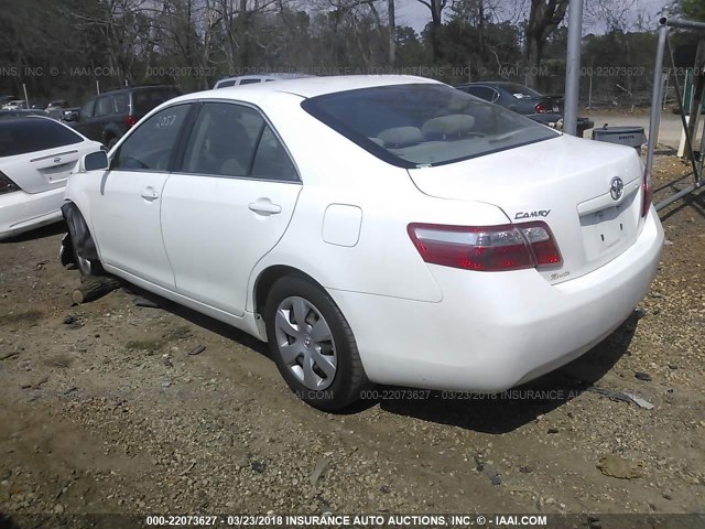 4T1BE46KX8U735918 - 2008 TOYOTA CAMRY CE/LE/XLE/SE WHITE photo 3