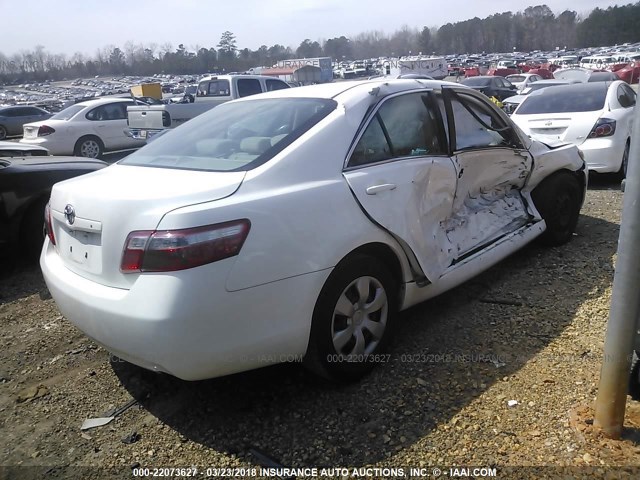4T1BE46KX8U735918 - 2008 TOYOTA CAMRY CE/LE/XLE/SE WHITE photo 4