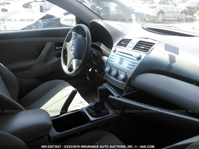 4T1BE46KX8U735918 - 2008 TOYOTA CAMRY CE/LE/XLE/SE WHITE photo 5