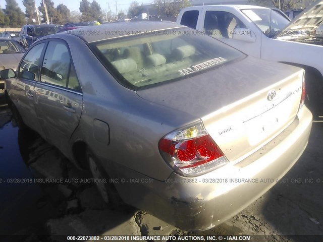 4T1BE32K85U033172 - 2005 TOYOTA CAMRY LE/XLE/SE GRAY photo 3