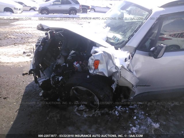 ZACCJBAB5HPE44261 - 2017 JEEP RENEGADE SPORT Արծաթագույն լուսանկար 6