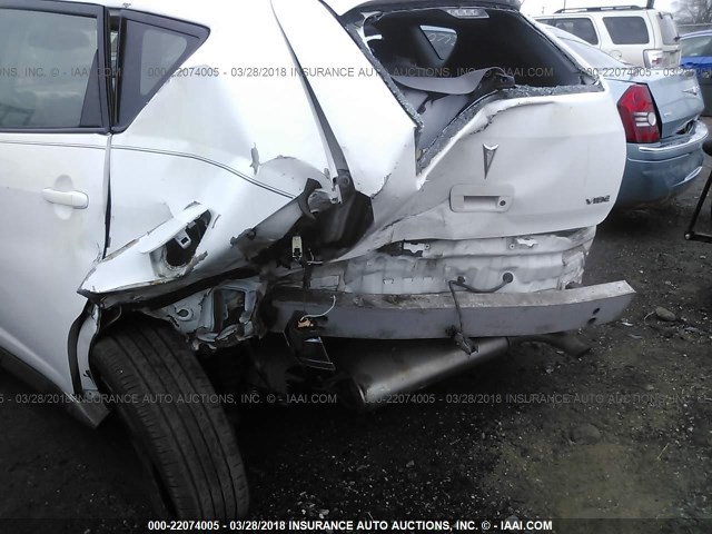 5Y2SP67819Z444693 - 2009 PONTIAC VIBE WHITE photo 6