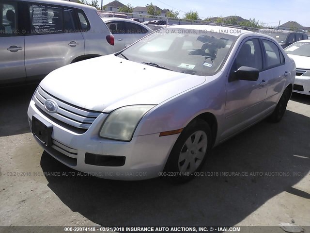 3FAFP06Z56R250666 - 2006 FORD FUSION S GRAY photo 2