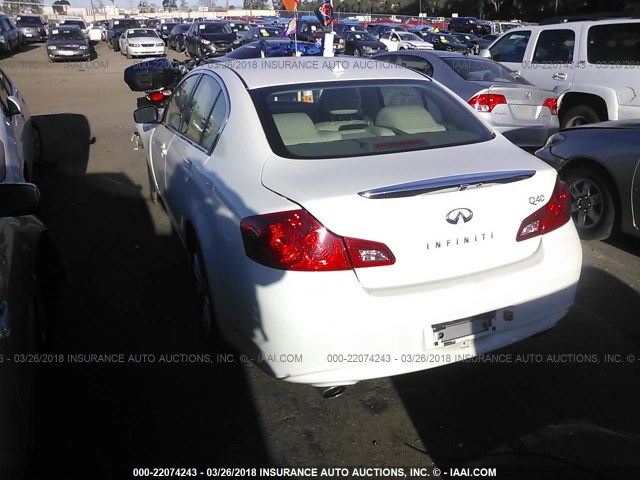 JN1CV6AP6FM580694 - 2015 INFINITI Q40 WHITE photo 3