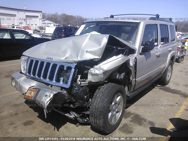 1J8HG582X8C225255 - 2008 JEEP COMMANDER LIMITED SILVER photo 2