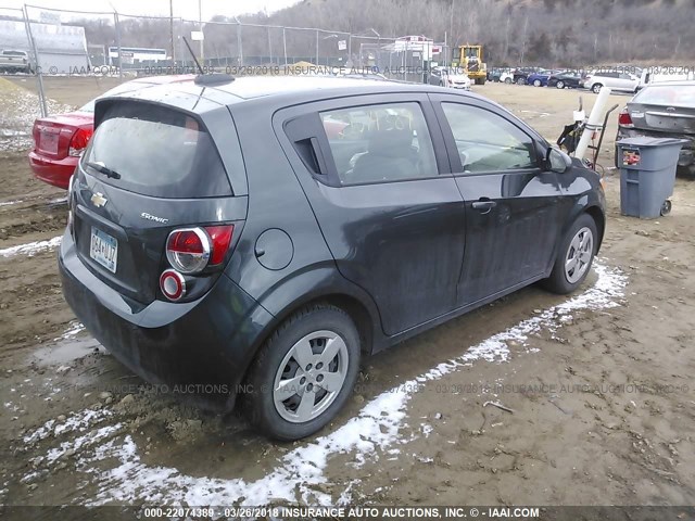 1G1JA6SH5G4124929 - 2016 CHEVROLET SONIC LS GRAY photo 4