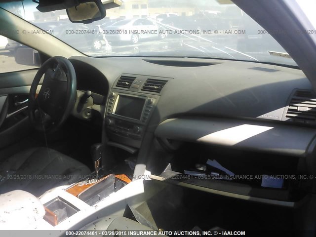 4T4BF3EK9BR118970 - 2011 TOYOTA CAMRY SE/LE/XLE BLACK photo 5