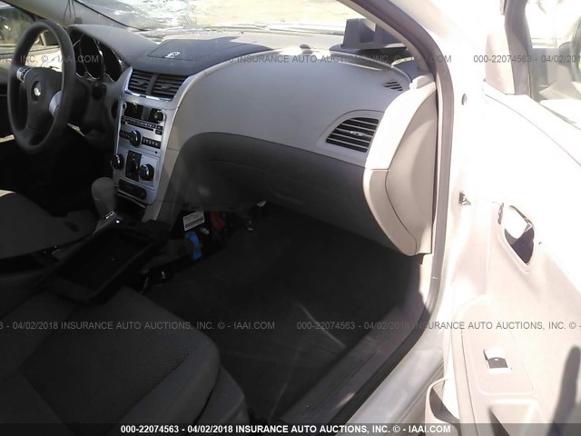 1G1ZB5E10BF115318 - 2011 CHEVROLET MALIBU LS 白色 照片 5