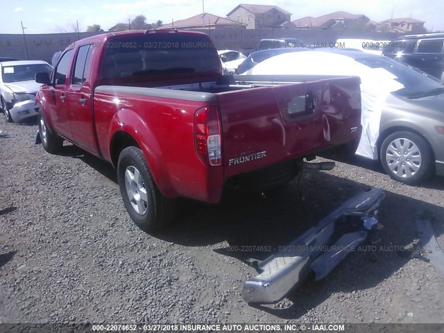 1N6AD09U07C406459 - 2007 NISSAN FRONTIER CREW CAB LE/SE/OFF ROAD RED photo 3