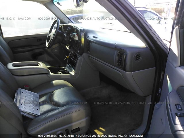 1GNEC13Z53R128254 - 2003 CHEVROLET TAHOE C1500 GRAY photo 5