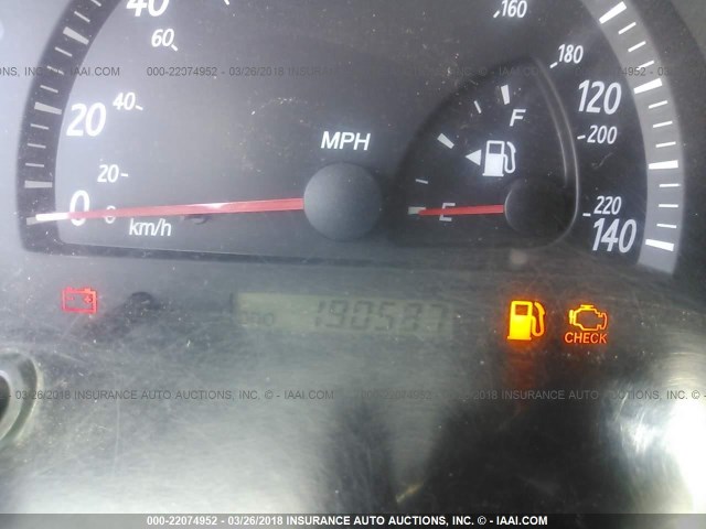 JTDBE32K930152907 - 2003 TOYOTA CAMRY LE/XLE Weiß Foto 7