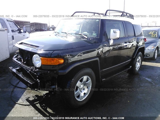 JTEBU11F370078851 - 2007 TOYOTA FJ CRUISER BLACK photo 2