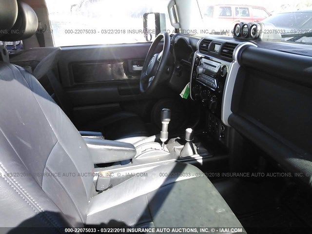 JTEBU11F370078851 - 2007 TOYOTA FJ CRUISER BLACK photo 5