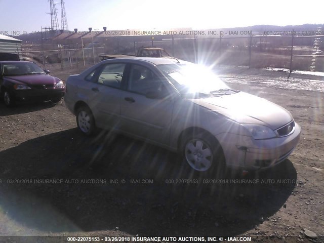 1FAFP34N76W138904 - 2006 FORD FOCUS ZX4 GOLD photo 1