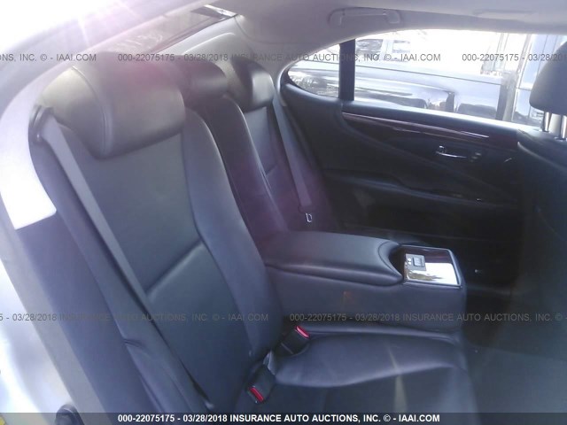 JTHGL46F475018506 - 2007 LEXUS LS 460L SILVER photo 8