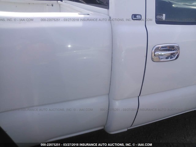 3GCEC14V96G184285 - 2006 CHEVROLET SILVERADO C1500 WHITE photo 6