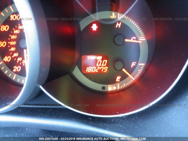 JM1BK144861433770 - 2006 MAZDA 3 HATCHBACK WHITE photo 7