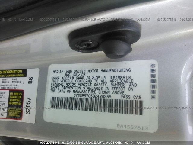 5Y2SP67059Z426255 - 2009 PONTIAC VIBE SILVER photo 9