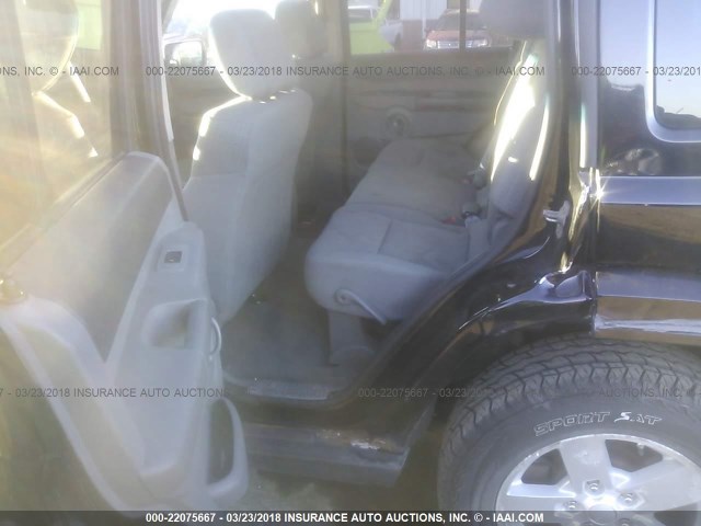 1J8HG48N96C212322 - 2006 JEEP COMMANDER BLACK photo 8