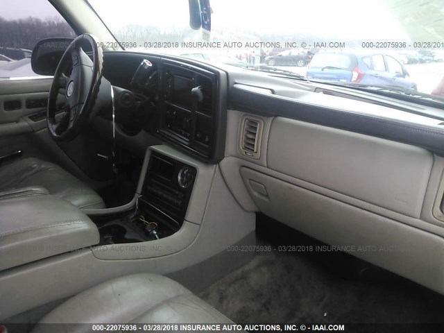 1GYEK63NX5R259120 - 2005 CADILLAC ESCALADE LUXURY Qara foto 5