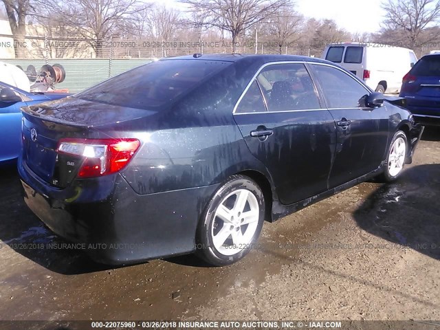 4T1BF1FK4CU085293 - 2012 TOYOTA CAMRY SE/LE/XLE Черный фото 4