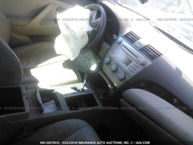 4T1BF3EK5AU556815 - 2010 TOYOTA CAMRY SE/LE/XLE BLUE photo 5