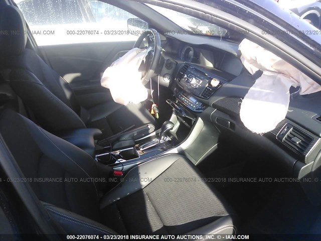 1HGCR2F55HA083420 - 2017 HONDA ACCORD SPORT შავი ფოტო 5