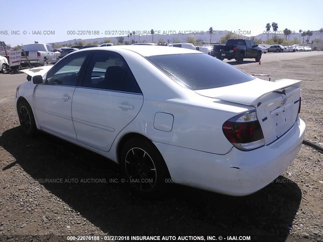 4T1BE32KX5U025669 - 2005 TOYOTA CAMRY LE/XLE/SE 白色 照片 3