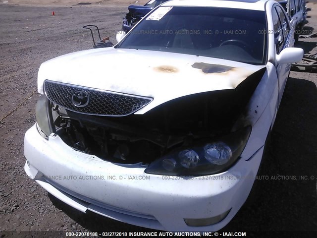 4T1BE32KX5U025669 - 2005 TOYOTA CAMRY LE/XLE/SE 白色 照片 6