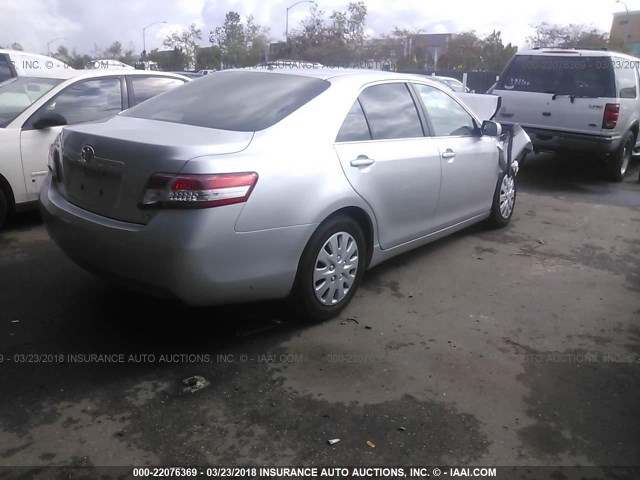 4T1BF3EK9BU123239 - 2011 TOYOTA CAMRY SE/LE/XLE GRAY photo 4