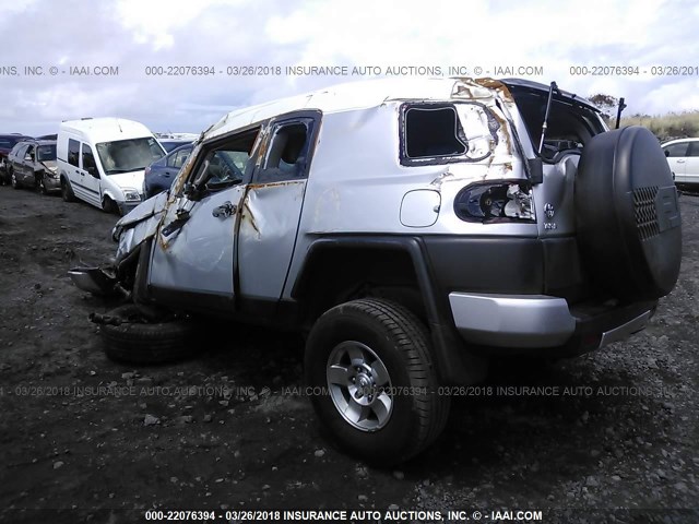 JTEBU11F08K051760 - 2008 TOYOTA FJ CRUISER SILVER photo 3