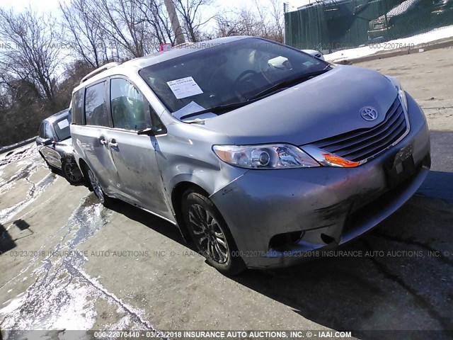 5TDYK3DC0GS752324 - 2016 TOYOTA SIENNA XLE/LIMITED SILVER photo 1