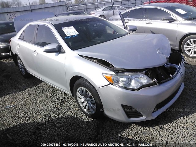 4T1BF1FK6CU015472 - 2012 TOYOTA CAMRY SE/LE/XLE SILVER photo 1