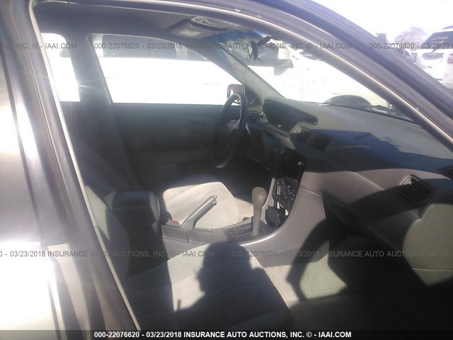 JT2BG22K3V0084023 - 1997 TOYOTA CAMRY LE/XLE TAN photo 5