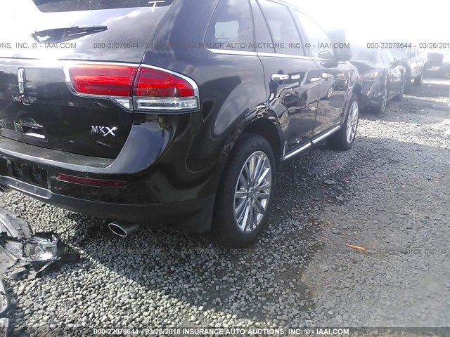 2LMDJ6JK3DBL05627 - 2013 LINCOLN MKX BLACK photo 4