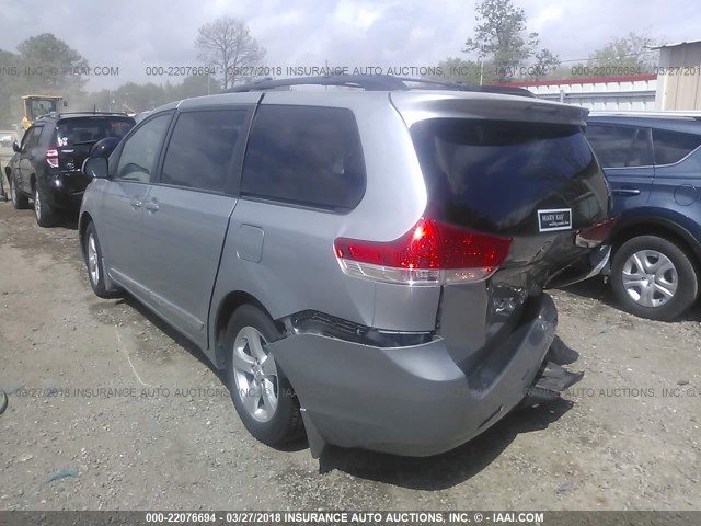 5TDKK3DC5ES526735 - 2014 TOYOTA SIENNA LE SILVER photo 3