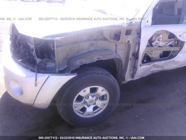 3TMJU4GN0BM119989 - 2011 TOYOTA TACOMA DOUBLE CAB PRERUNNER SILVER photo 6