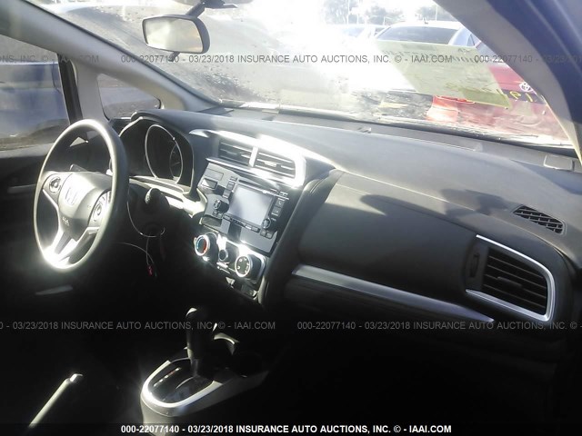 3HGGK5H59FM714819 - 2015 HONDA FIT LX SILVER photo 5