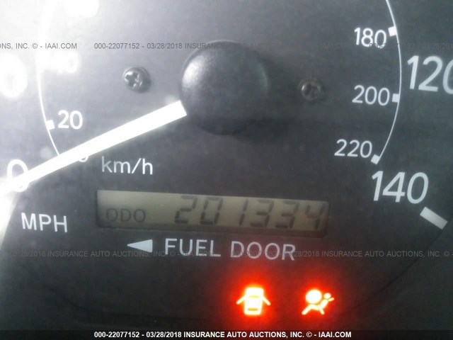 JT2BG28K4Y0489562 - 2000 TOYOTA CAMRY LE/XLE Weiß Foto 7