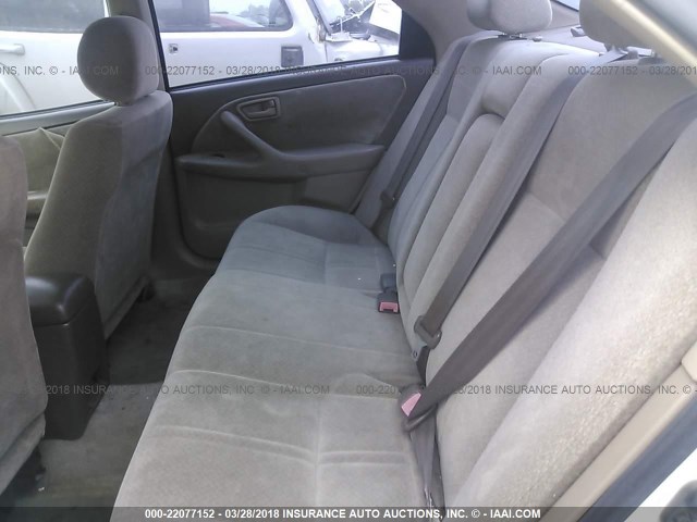 JT2BG28K4Y0489562 - 2000 TOYOTA CAMRY LE/XLE Weiß Foto 8