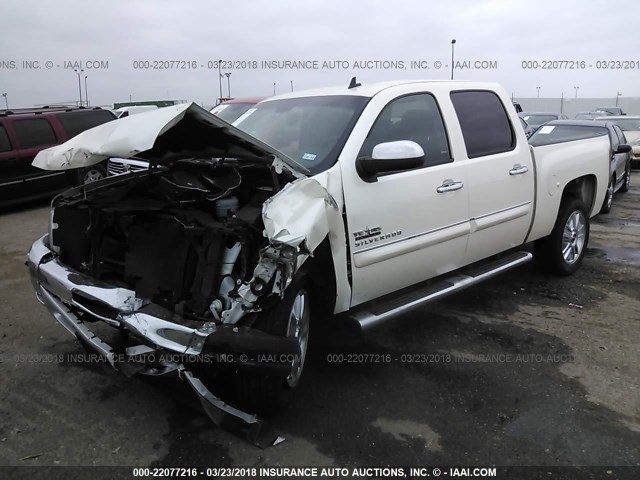 3GCPCSE08DG129888 - 2013 CHEVROLET SILVERADO C1500 LT WHITE photo 2