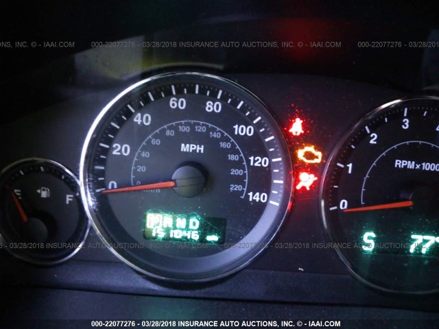 1J8HG48K06C273841 - 2006 JEEP COMMANDER SILVER photo 7