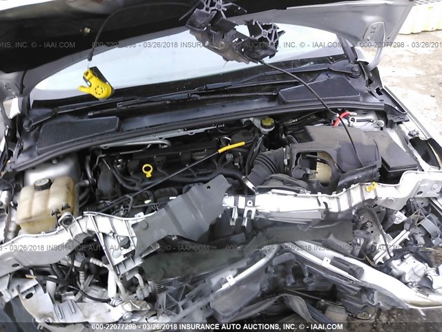 1FAHP3F29CL289588 - 2012 FORD FOCUS SE Plata foto 10
